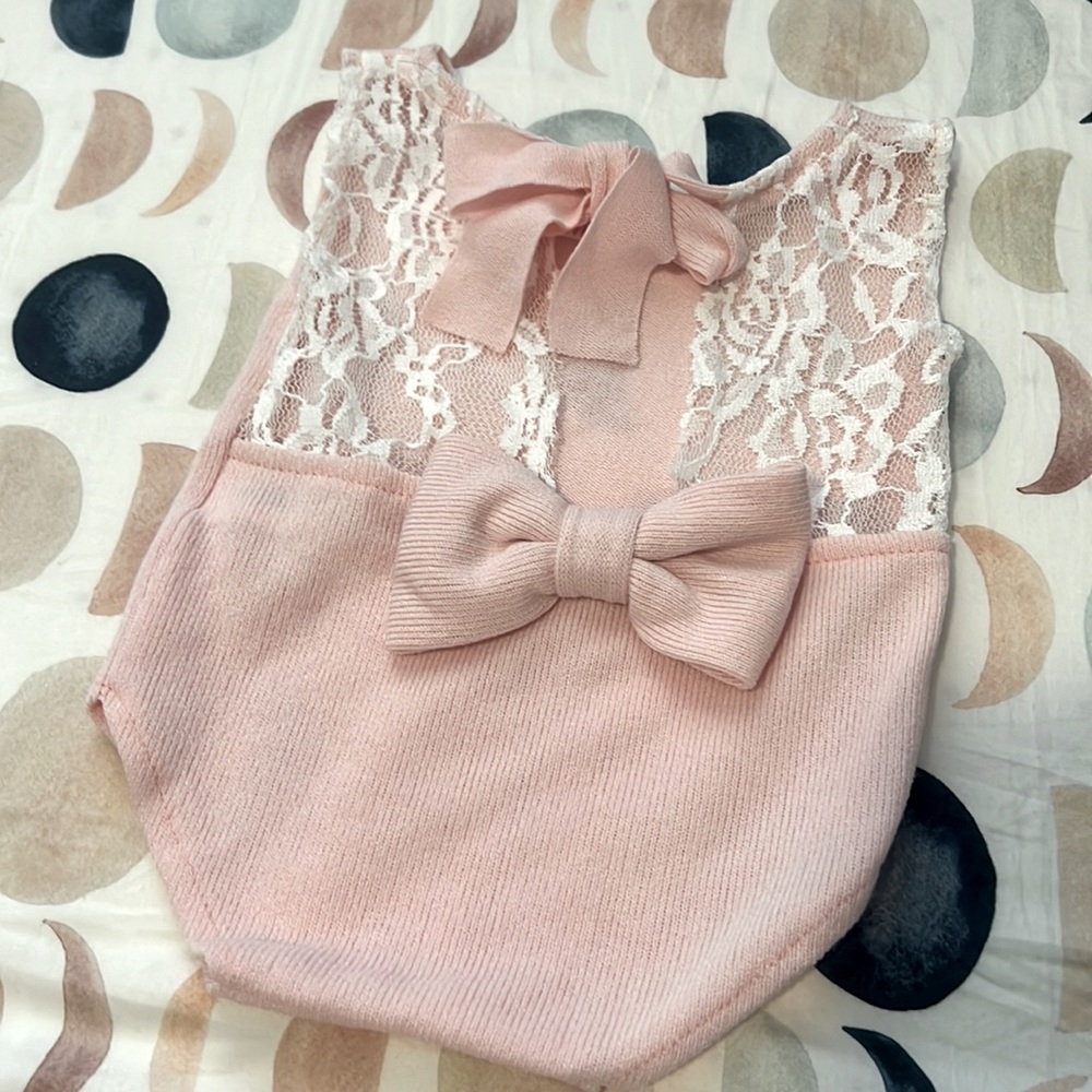 2/$15 Lace & Bow Detail Knit Romper. NWOT.